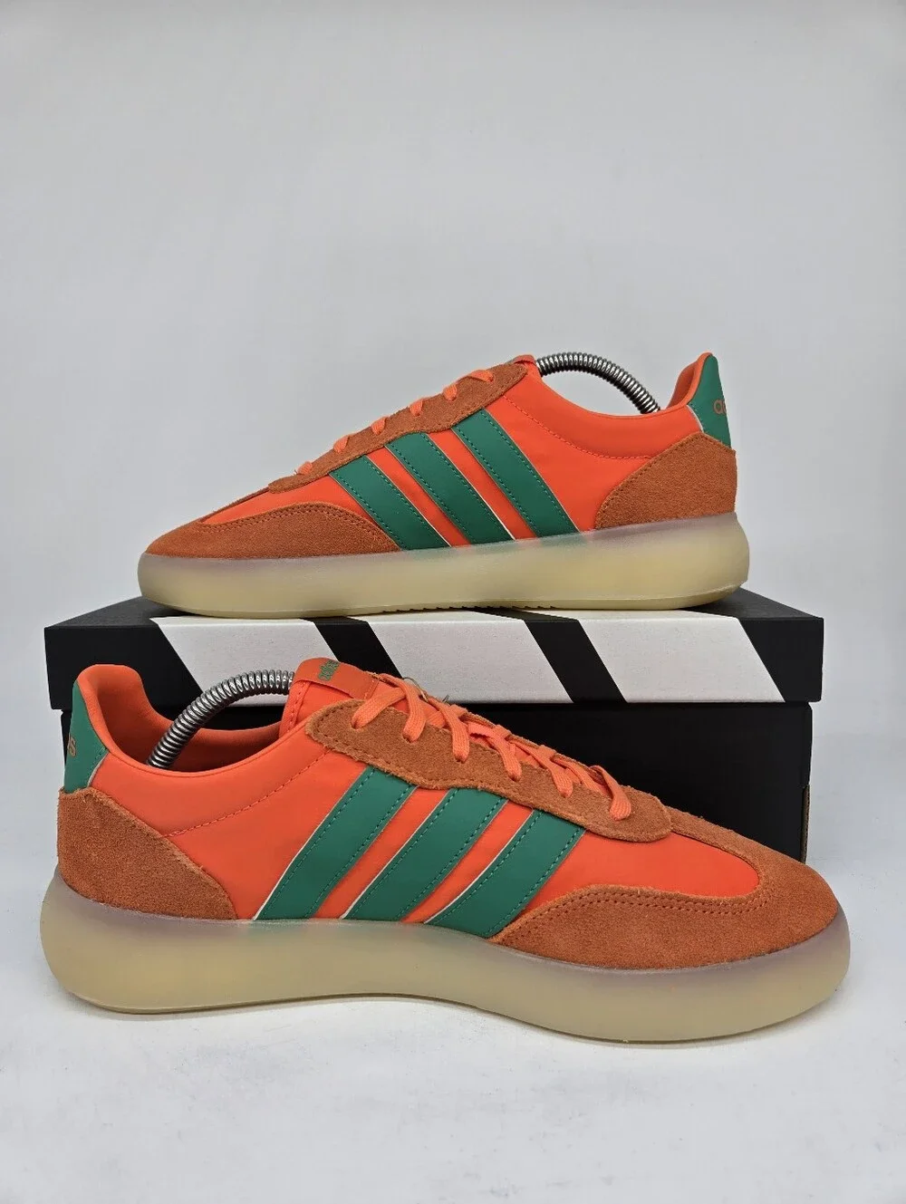 adidas Men's Barreda Decode JR3520 Semi Impact Orange Court Green Shoe Size 10.5